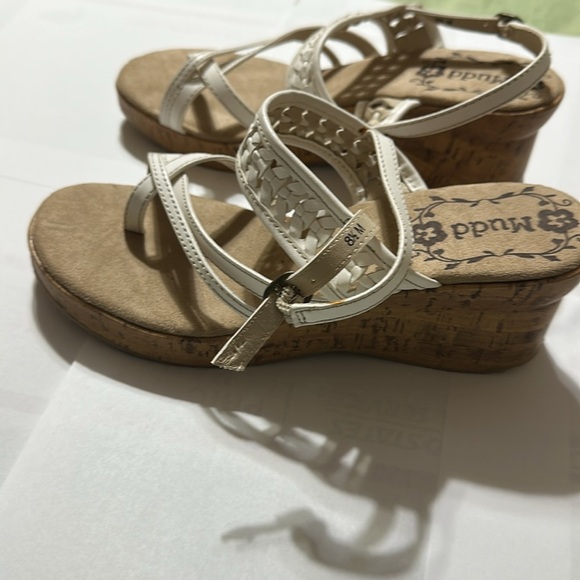 Mudd White Strappy Crochet Cork Platform Wedge Sandals - Picture 3 of 6